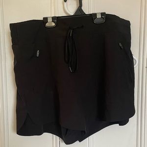 WINNERS Black Athletic Short with Pockets